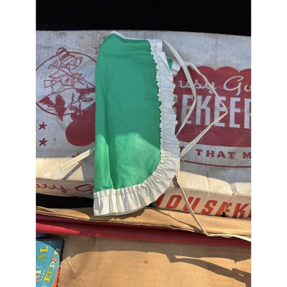 1940’s Susy Goose Housekeeping Set Kiddie Brush Sweeper Broom Set in Box! - Picture 4 of 12